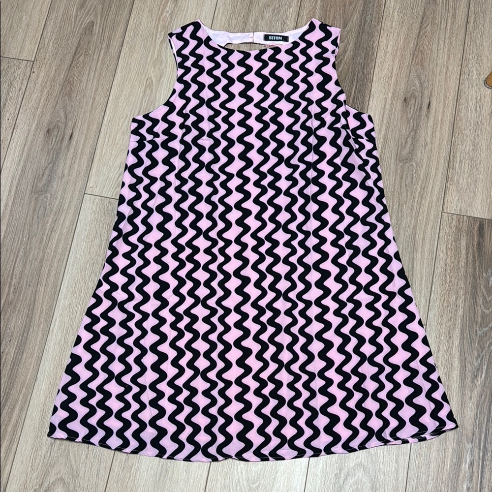 BTFBM L NWT PINK BLACK SWIRL LINED OPEN BACK SEXY  A-Line Sleeveless mini dress
